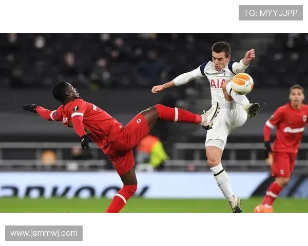 安特卫普迎战热刺展现欧洲赛场激烈对决的精彩瞬间